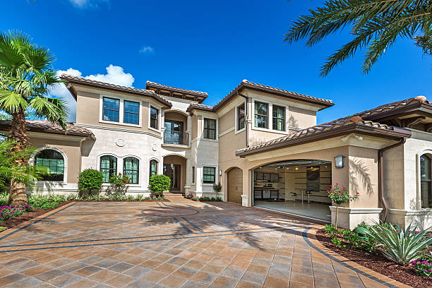 Best Driveway Pavers Installation  in Las Lomas, TX